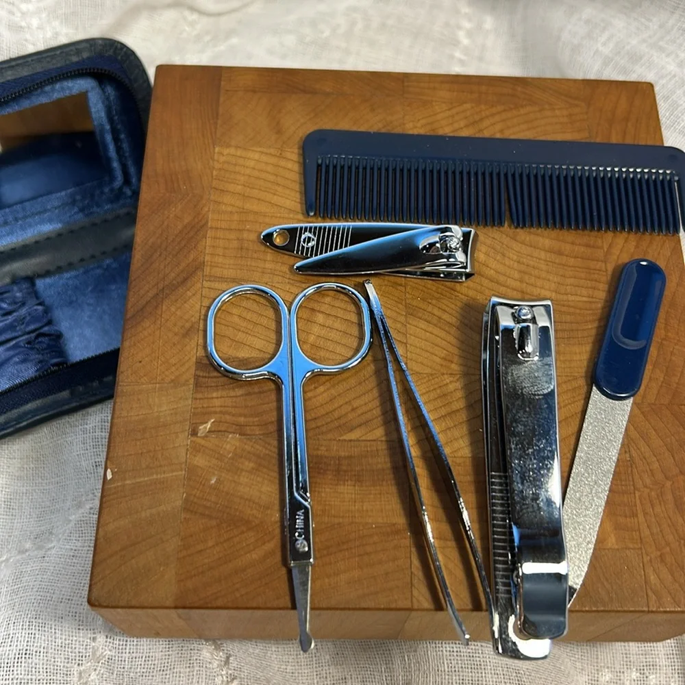 NEW grooming tools kit